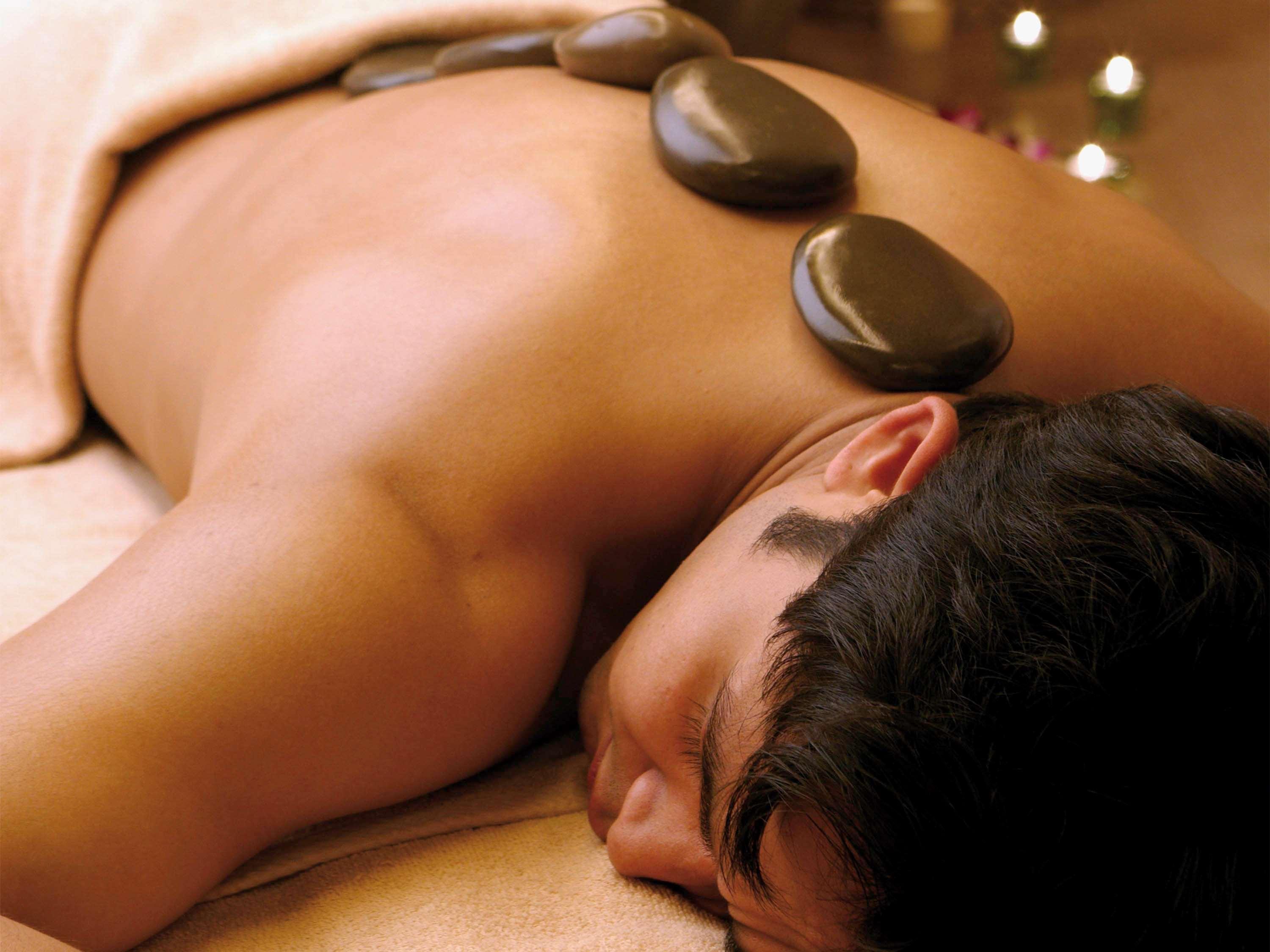 Moevenpick Hotel & Resort Al Bida'A Salmiya Exterior foto Hot stone massage