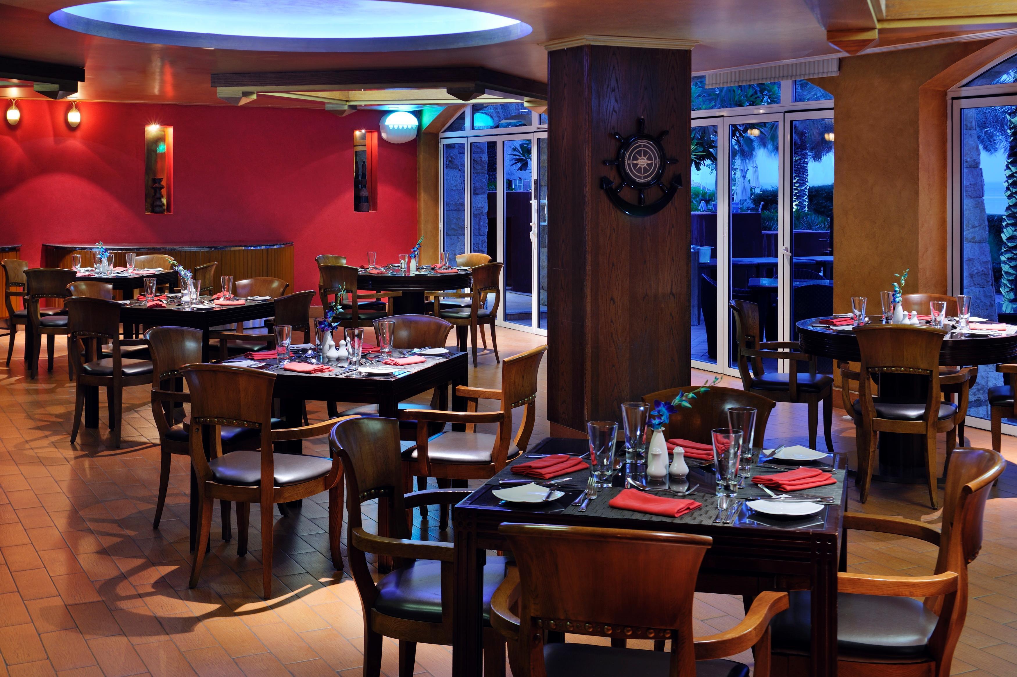 Moevenpick Hotel & Resort Al Bida'A Salmiya Exterior foto The interior of the restaurant
